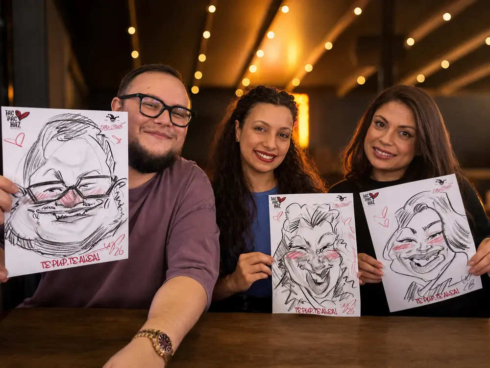 Caricaturi live — în direct
